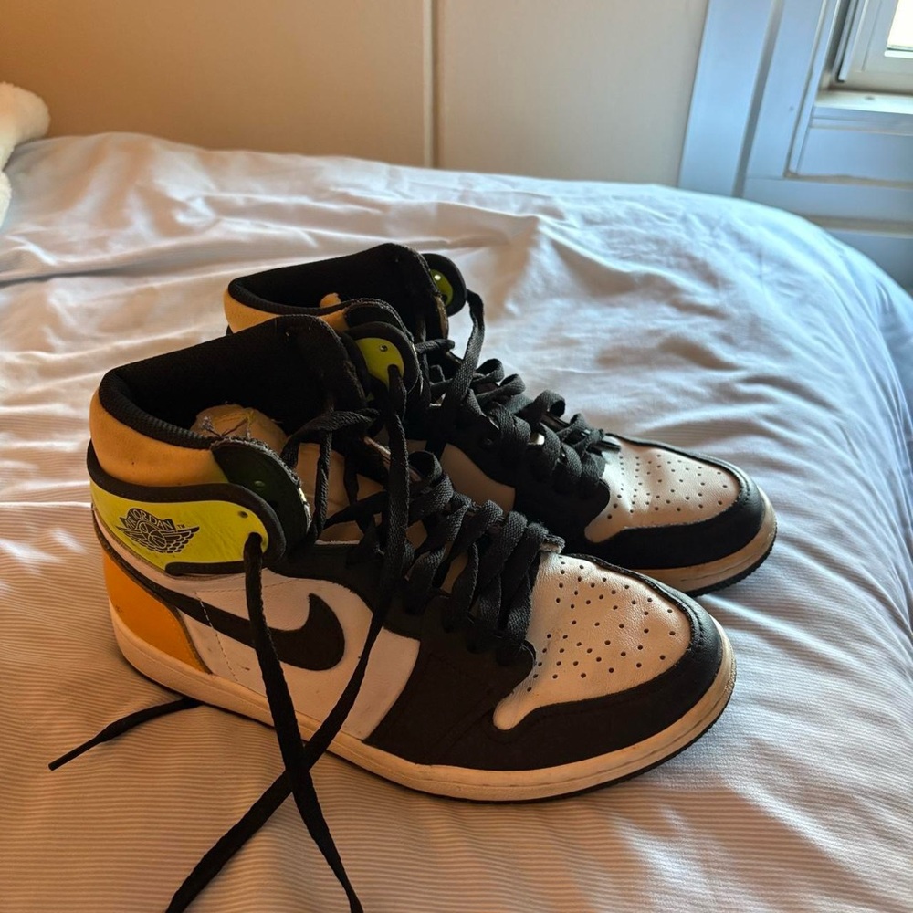 Nike High-Top Sneakers - Black, White, Yellow